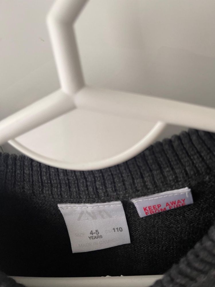 Sweter rozmiar 110 cm marki zara