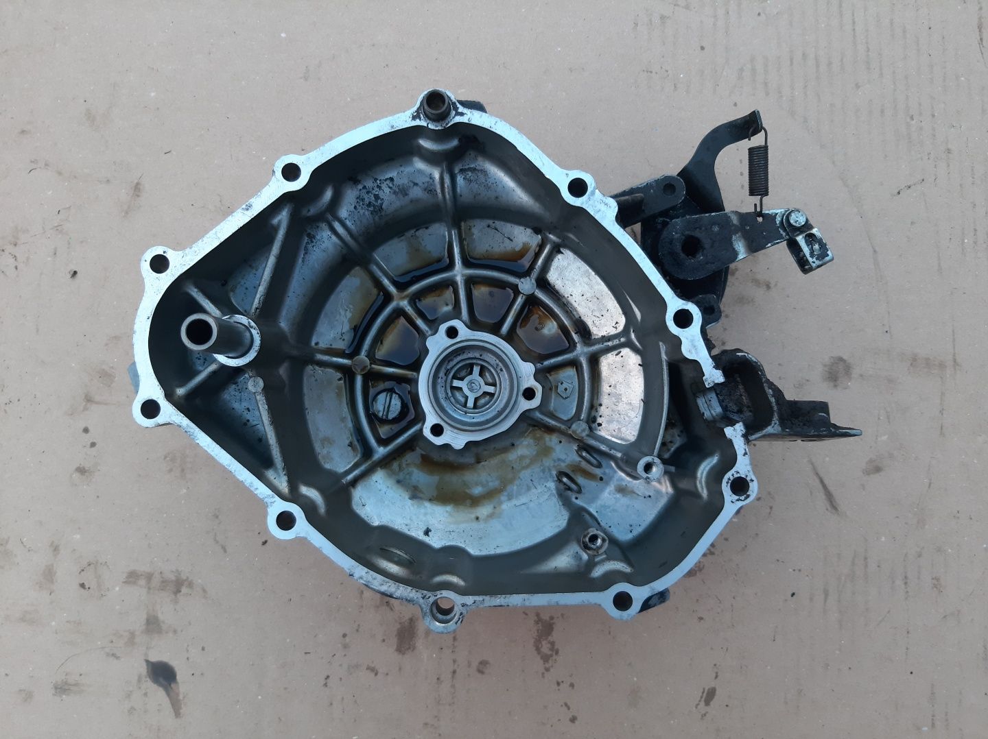 Dekiel pokrywa statora alternatora suzuki sv 650 / 03-09r