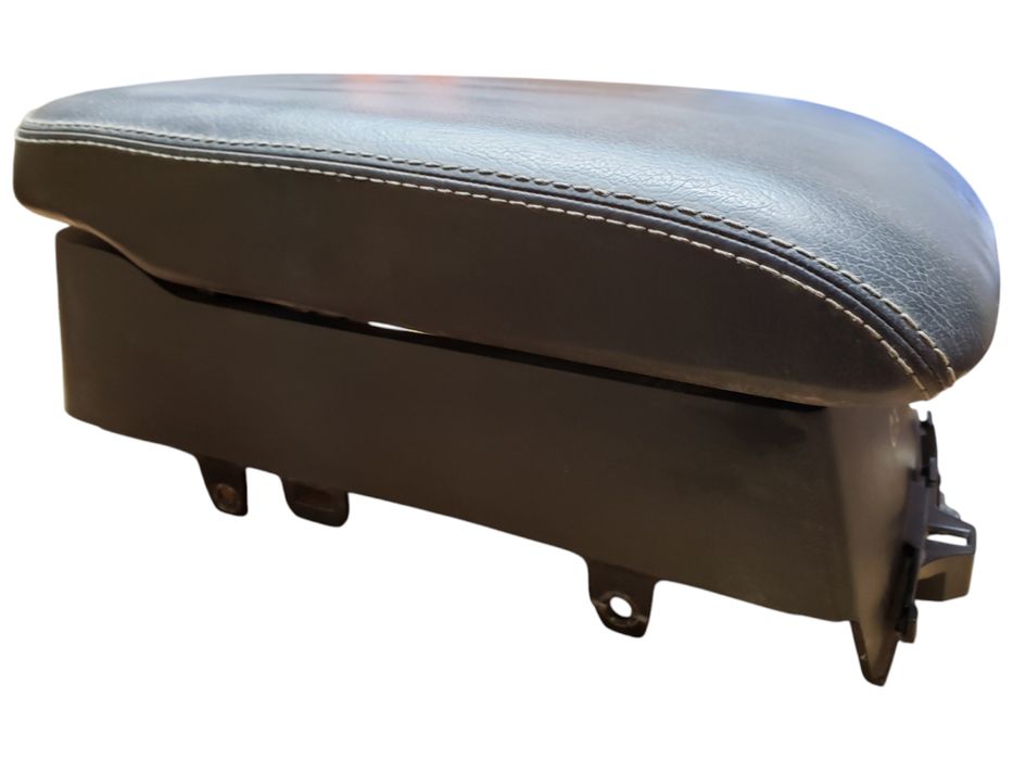 Подлокотник бардачок Mazda CX-7 2,3 2006-2012 EG2364450E02 разборка