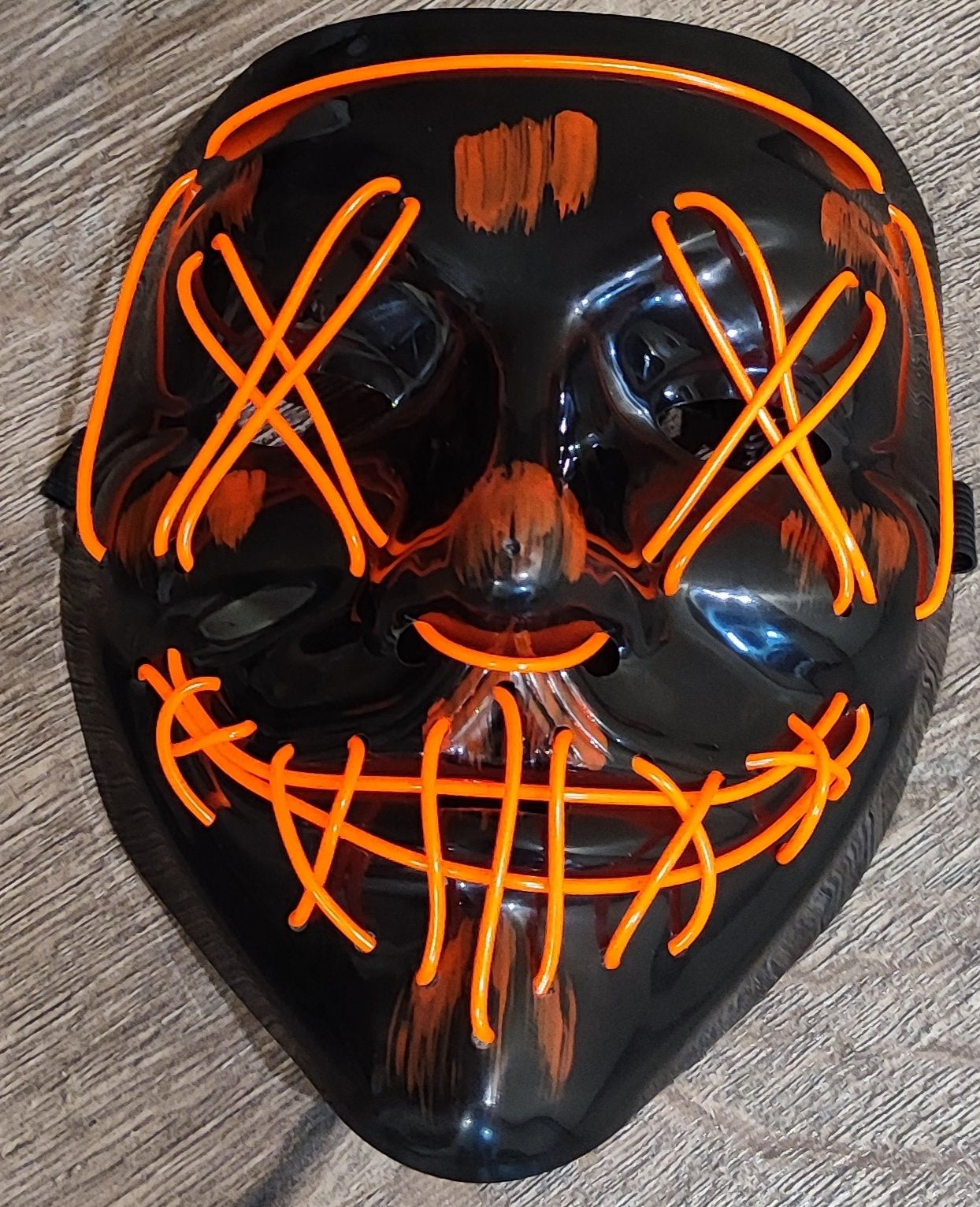 Светящаяся маска на Хэллоуин, маскарад. Неоновая подсветка.