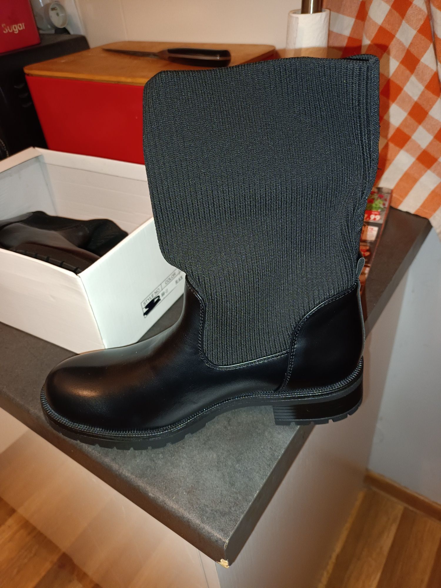 Nowe Buty Skarpetowe rozmiar 39