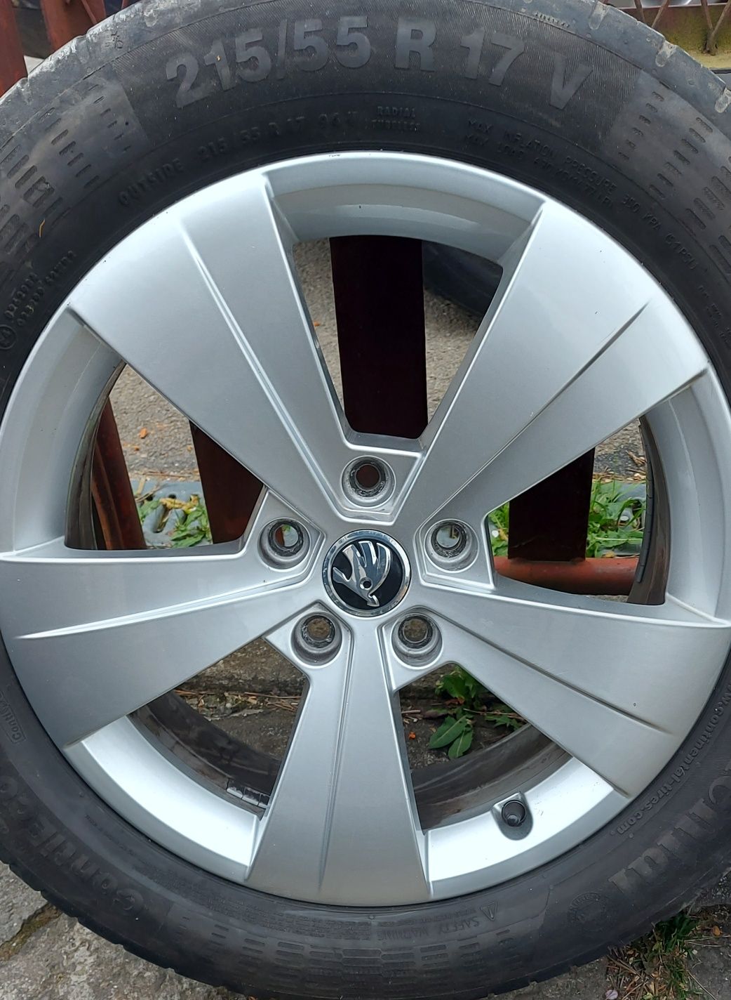 Kola letnie alufelgi ORYGINALNE SKODA SUPERB + opony 215/55 R17