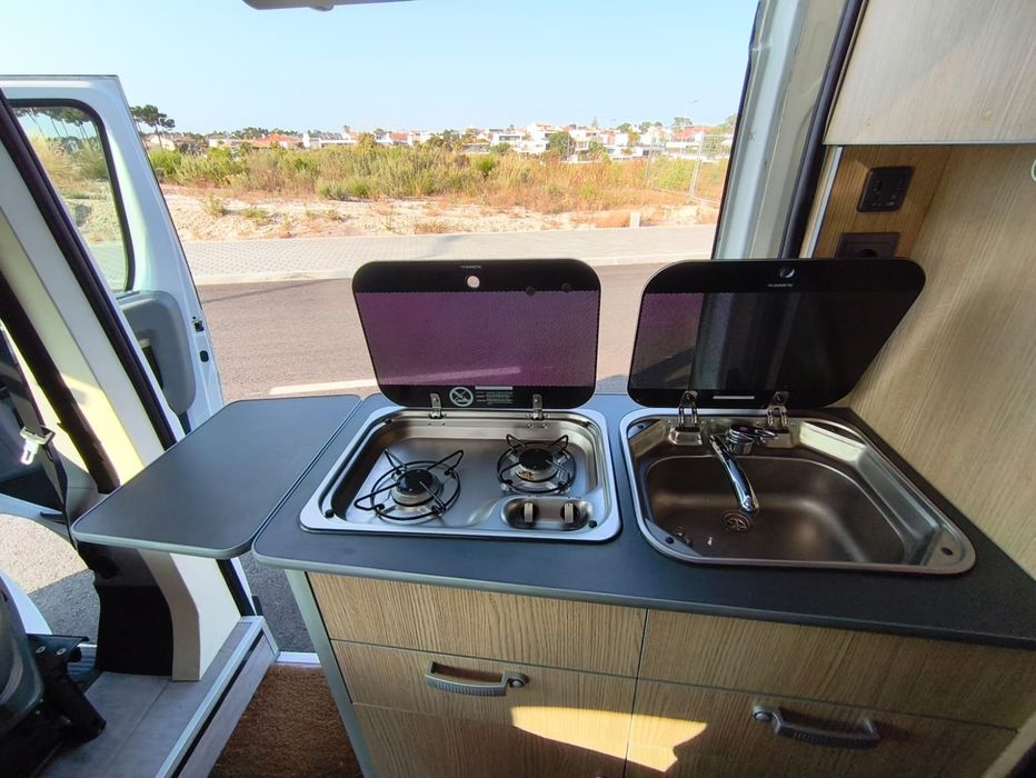 Autocaravana VAN 4 lugares