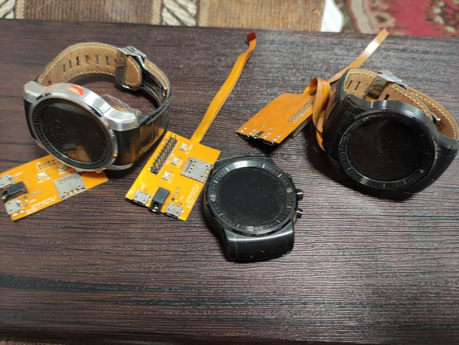 Смарт годиники LG на запчастини.