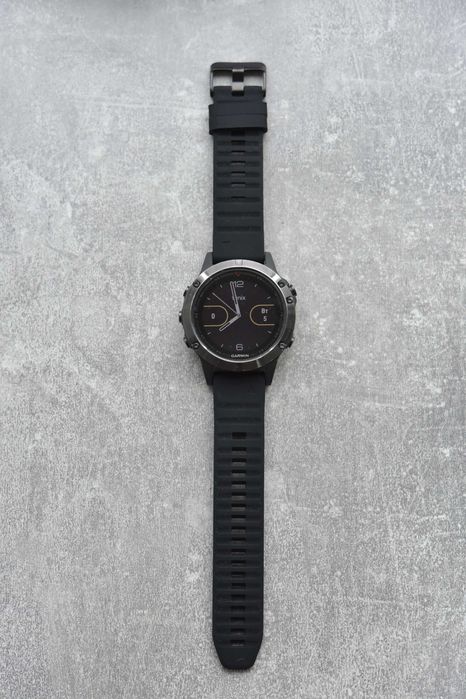 Garnin Fenix 5 чорний колір