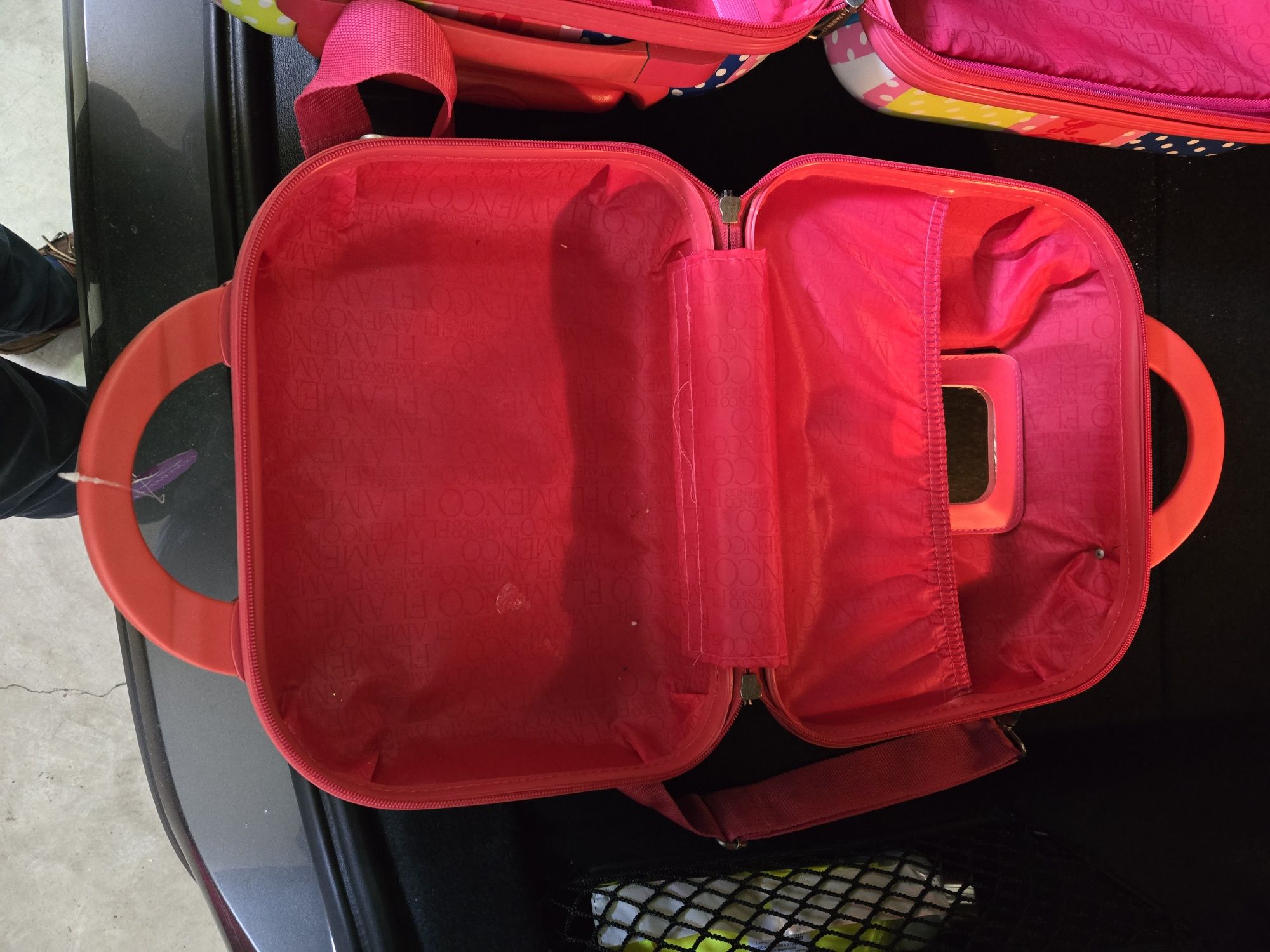Mala viagem e necessaire