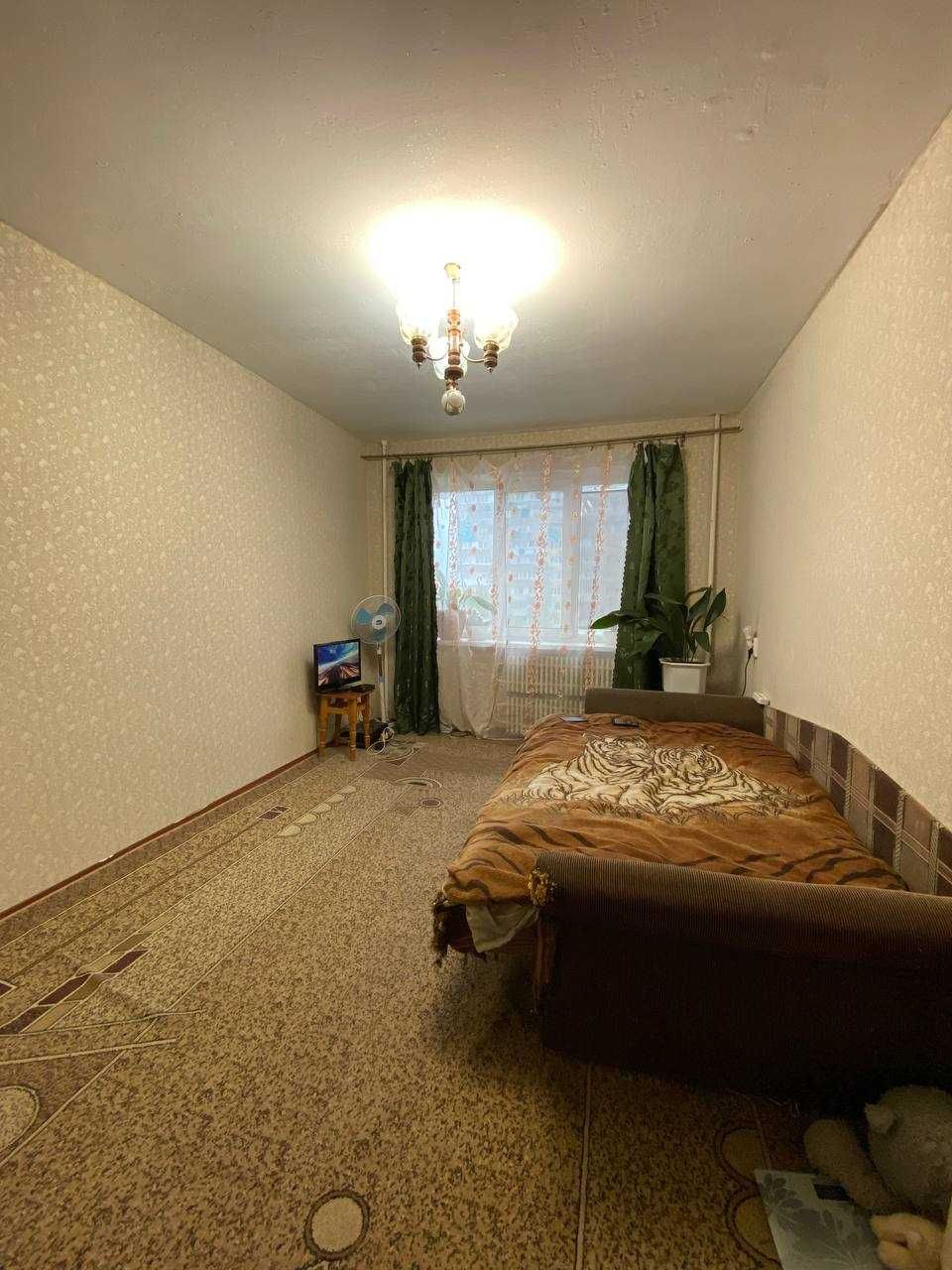Продам квартиру 2к Тополь-3