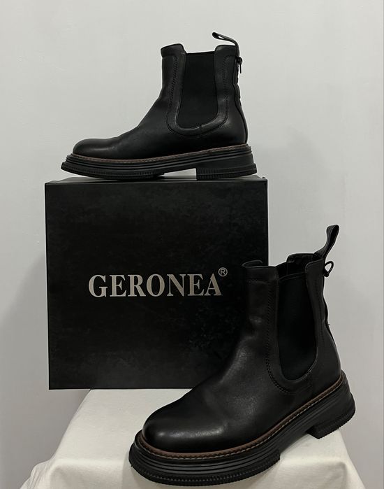 Жіночі шкіряні черевики челсі