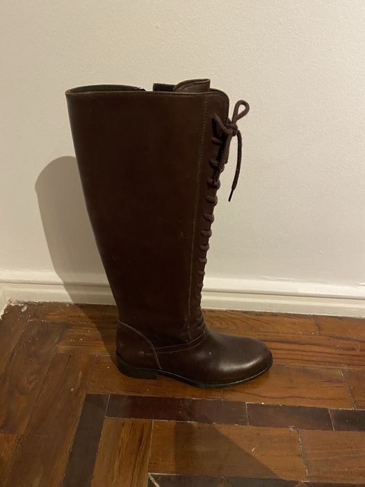 Botas cano alto castanhas pele