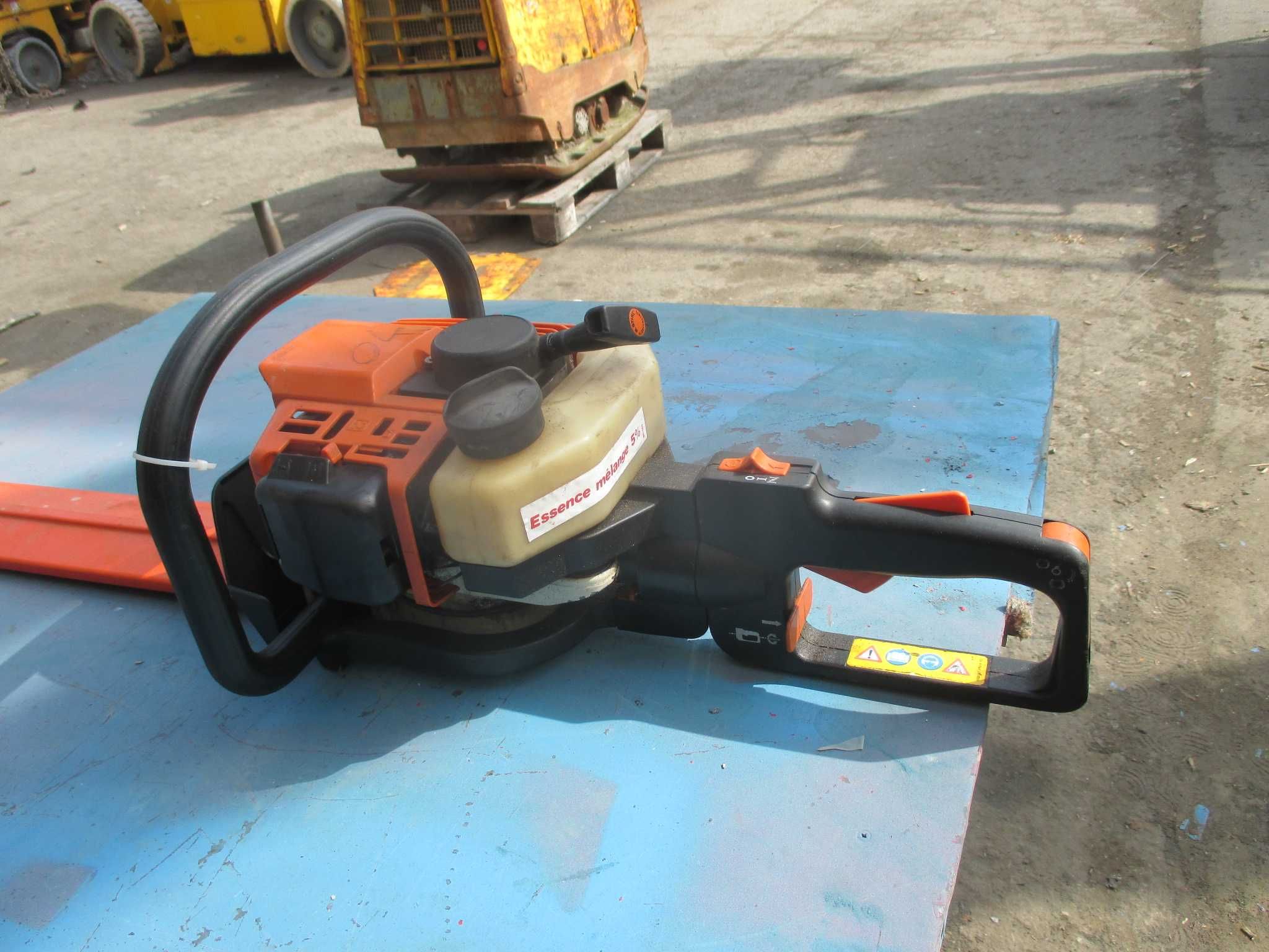 Nożyce spalinowe do żywopłotu Stihl HS80