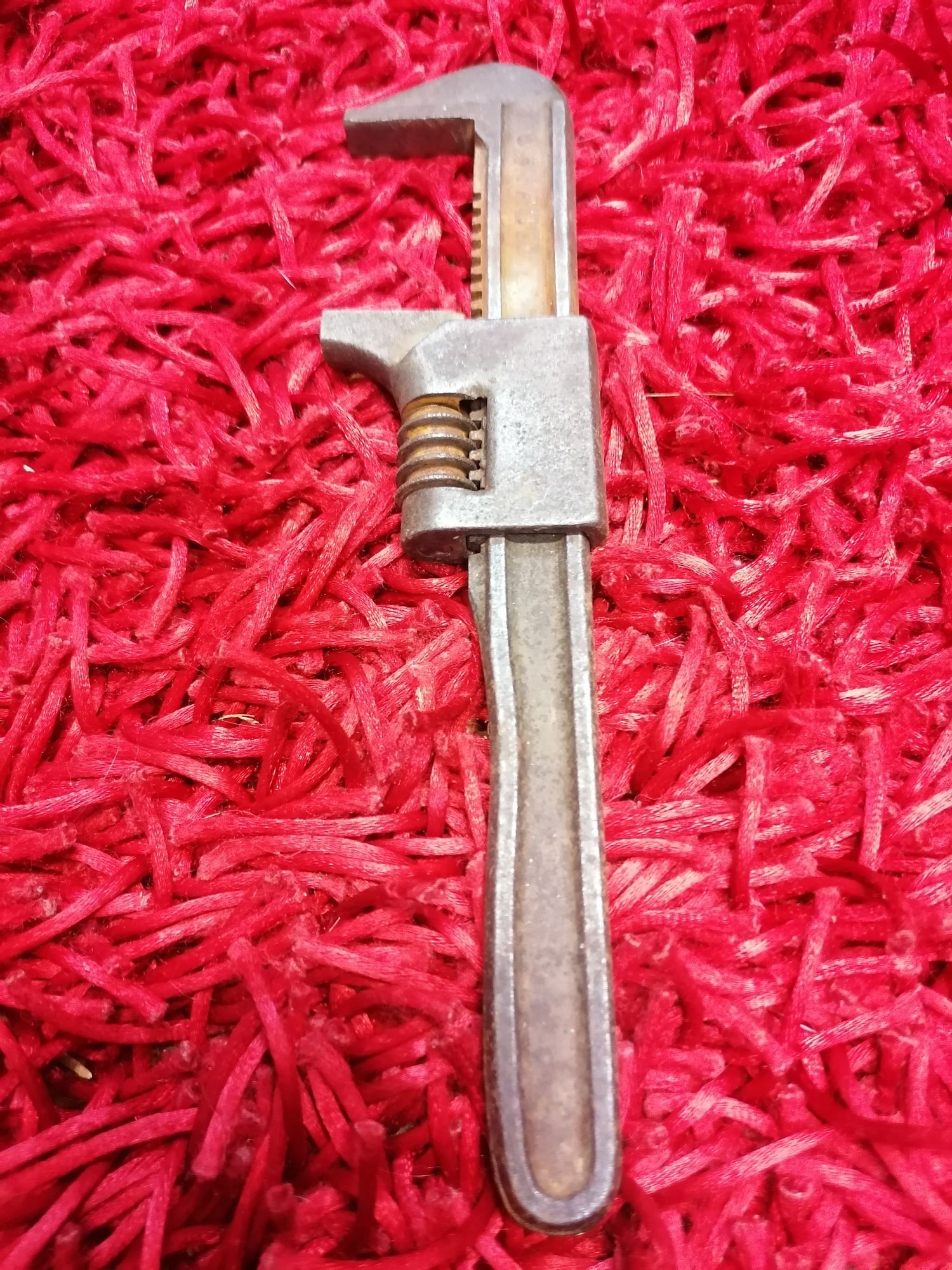 Antiga chave de grifos em ferro, funcional

26cm

A levantar em Lisboa