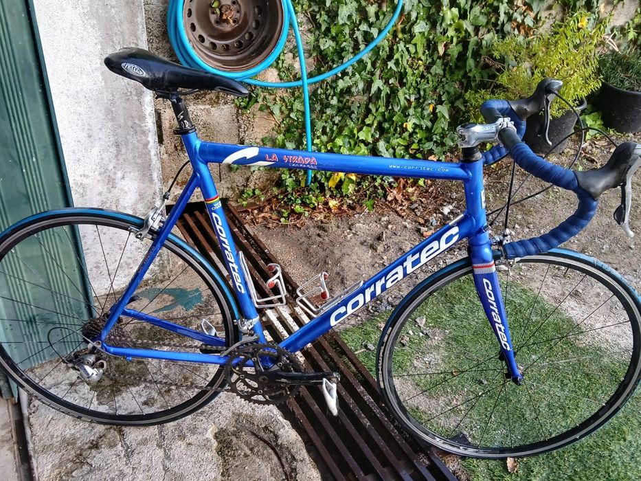 Bicicleta de ciclismo corratec