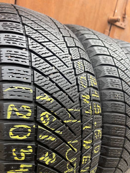 Шини 215/60 r16 бу Continental зимові