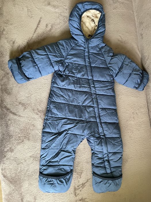 Продам зимовий комбінезон Pocopiano