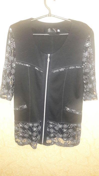 Платья,костюми,блуза,пиджак.