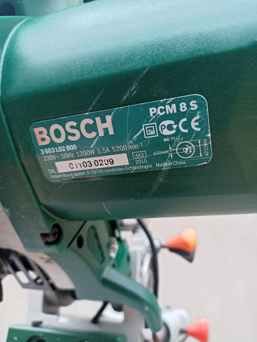 Торцовочна пила PCM 8S от Bosch