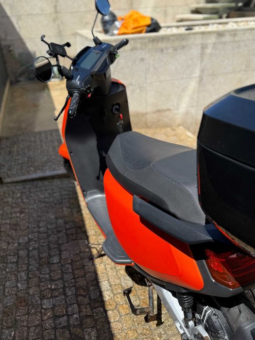 Moto Scooter NIU MQi GT Evo como nova!