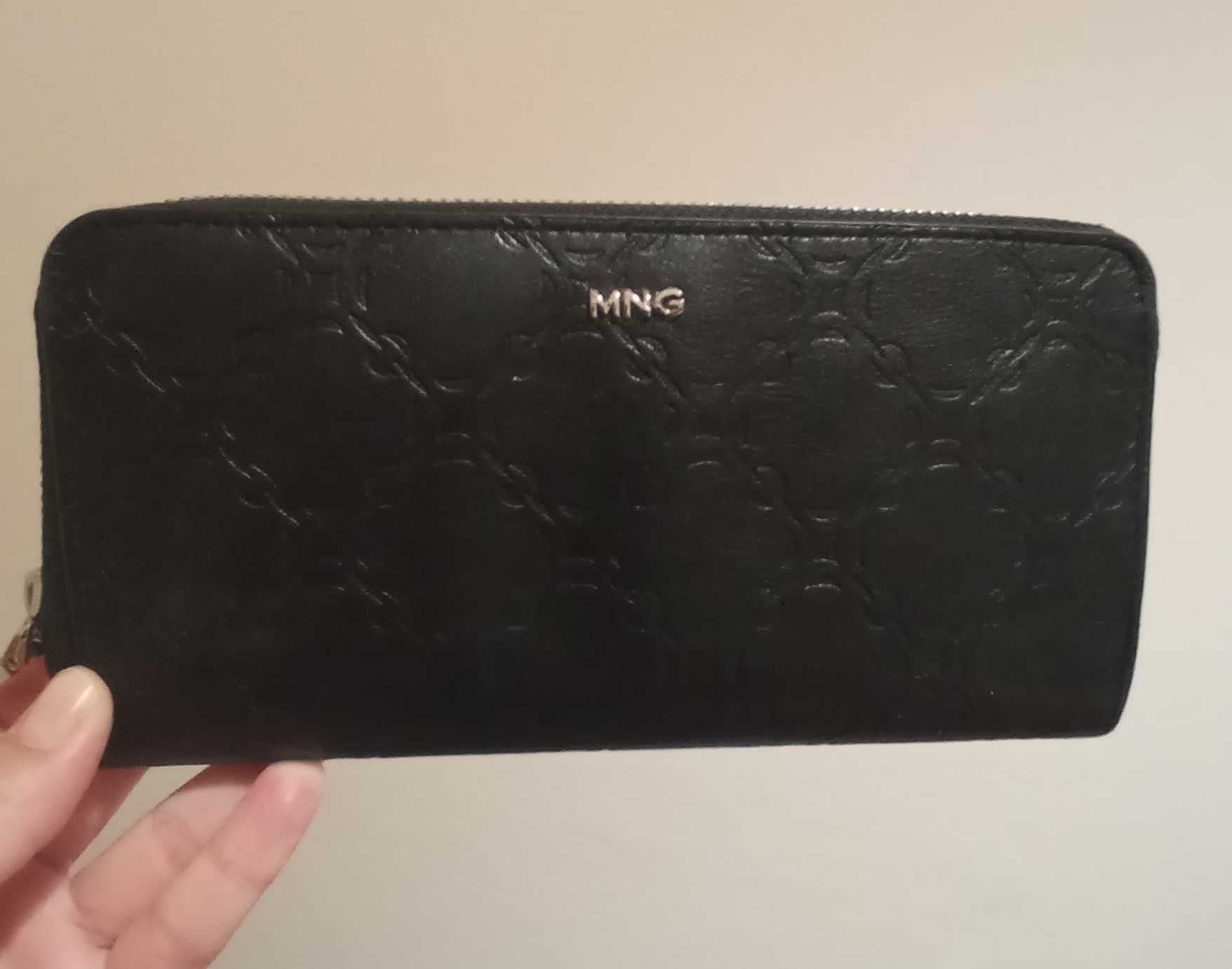 Carteira mango muito elegante