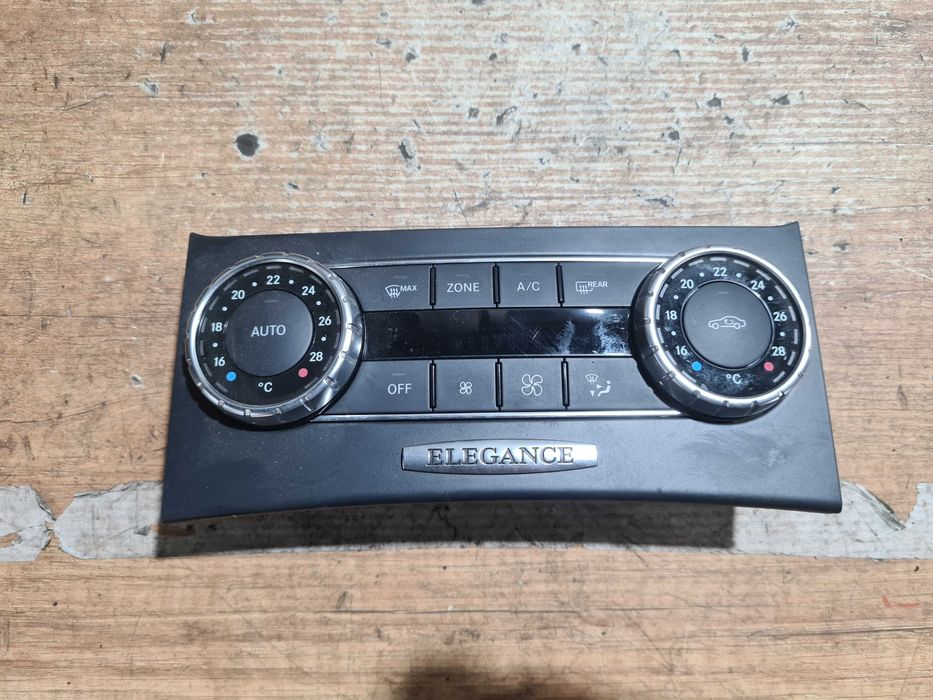Mercedes C Klasa W204 panel nawiewu klimatyzacji ramka ELEGANCE