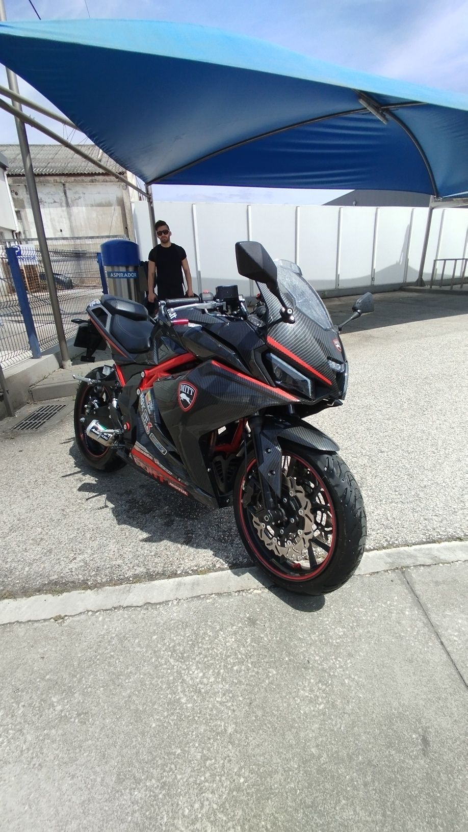 Mitt GP 125 red carbon