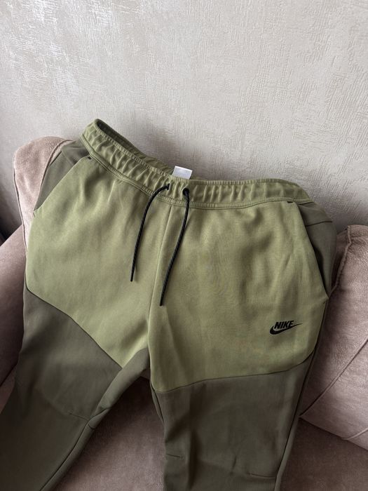 Брюки штани чоловічі Nike Tech Fleece XL хакі зелені джогери