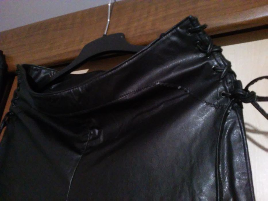 spodnie skóra eko 38/40