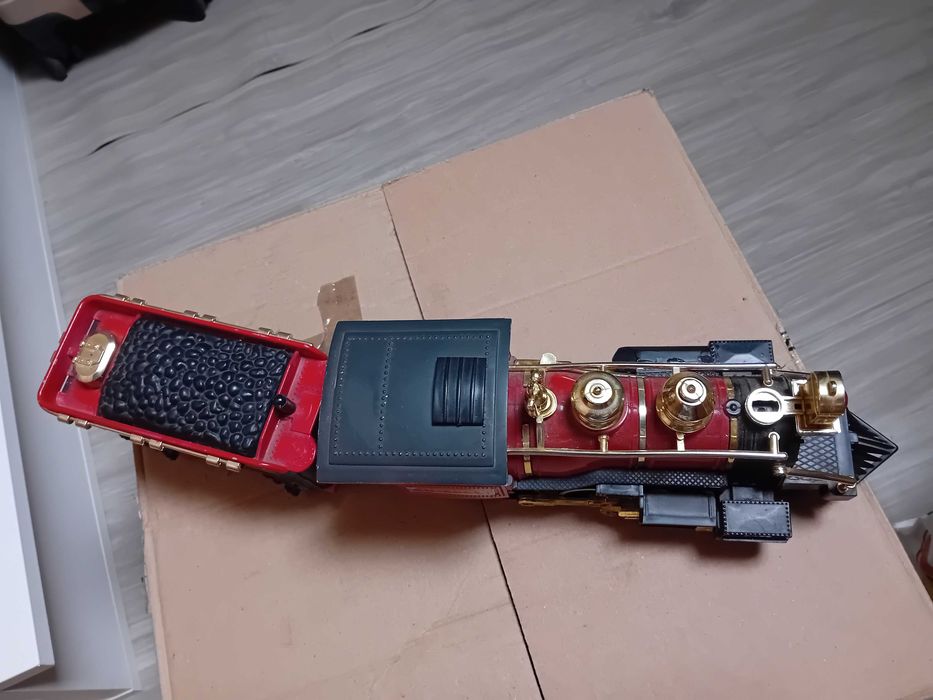 lokomotywa czerwona classical train