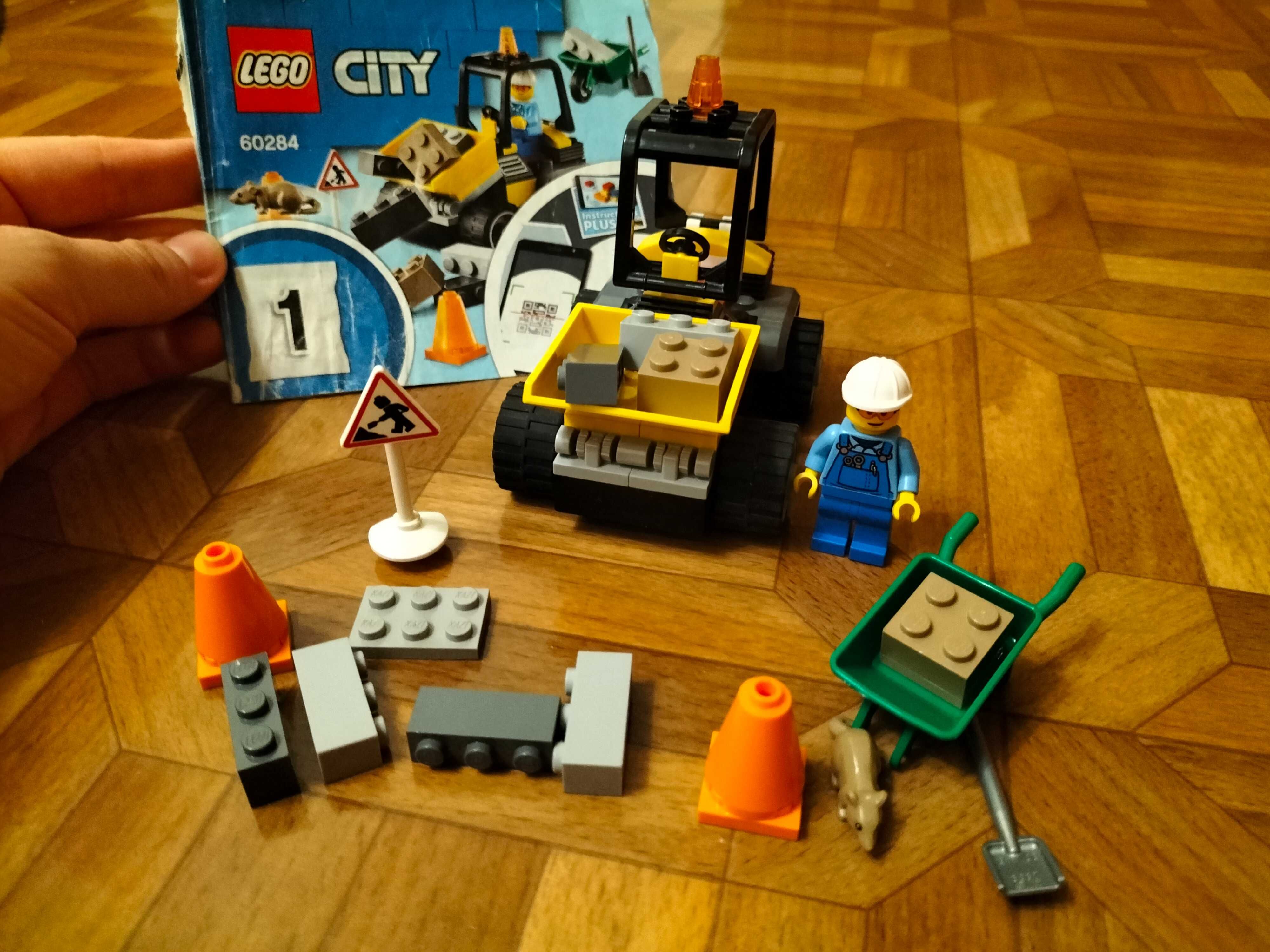 Блоковий конструктор LEGO City Дорожня вантажівка (60284), 4+, 58дет.