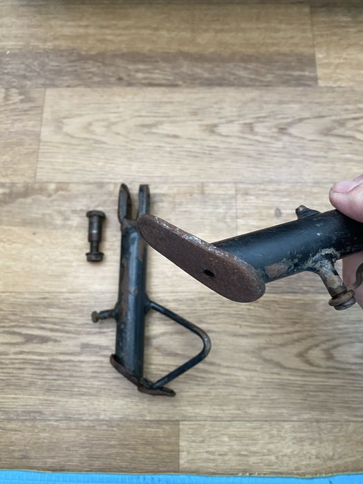 Ніжка підніжка бокова ліва  електроскутера Aima Xioma U1S