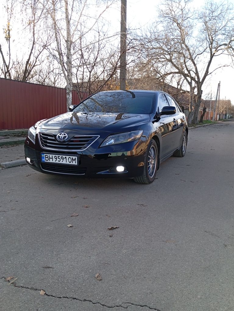 Продам Toyota Camry