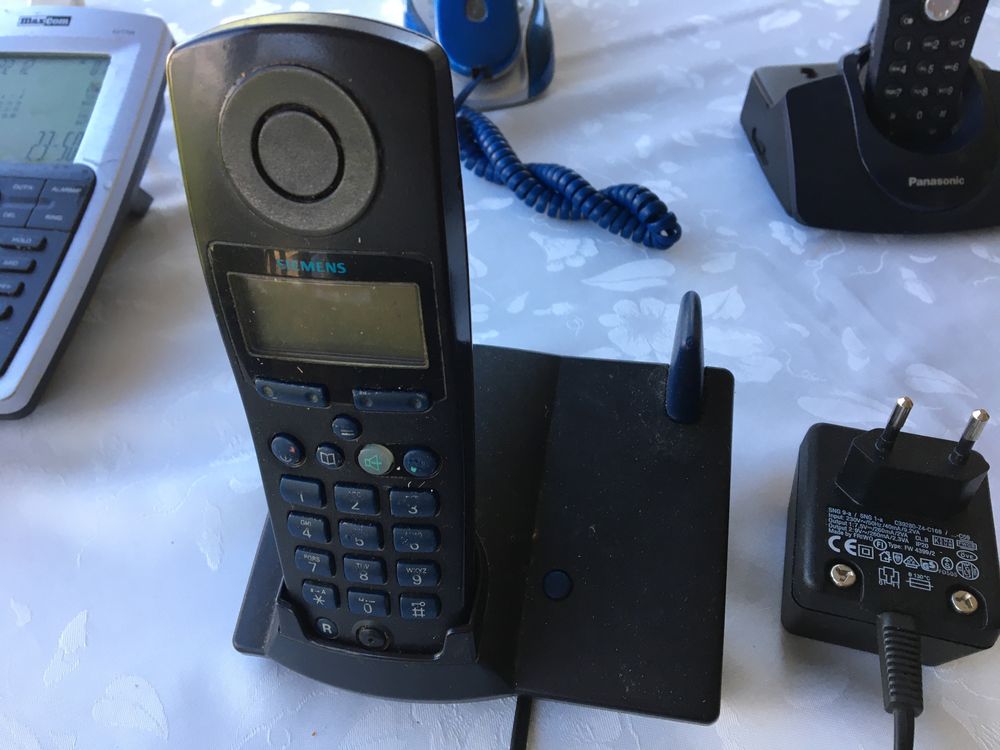 Telefony telefon stacjonarne stacjonarny na 7 zdjęciach