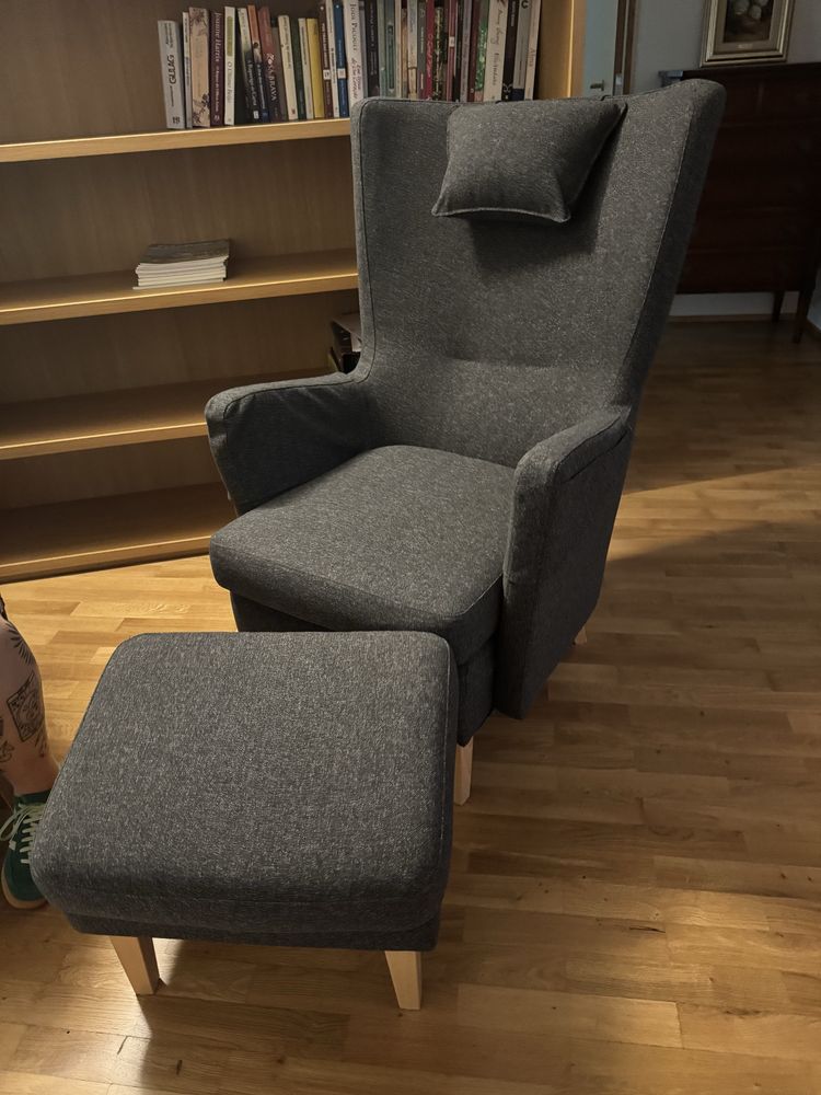 2 poltronas cinza escuro Ikea