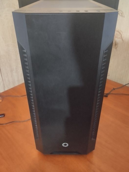 Комп'ютер ігровий AMD 6 ядер 12 потоків (+монітор)