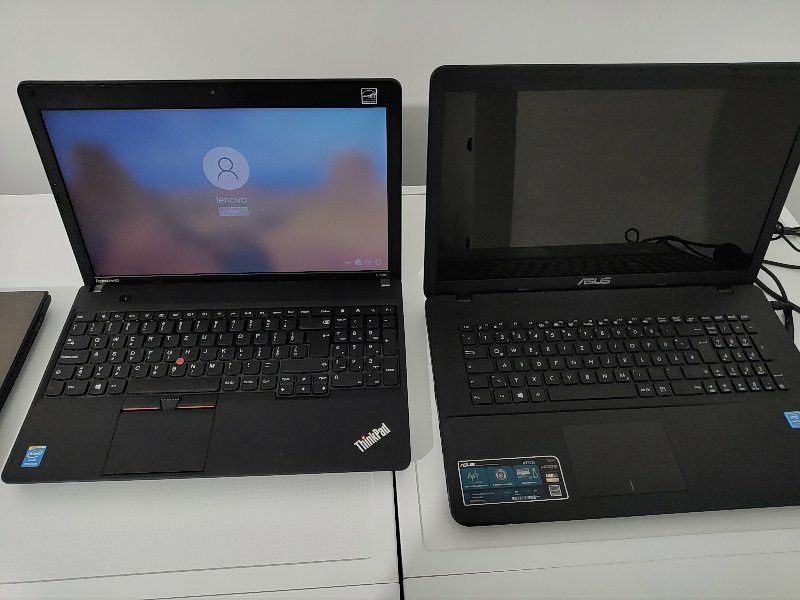 Ноутбук з Німеччини Asus.