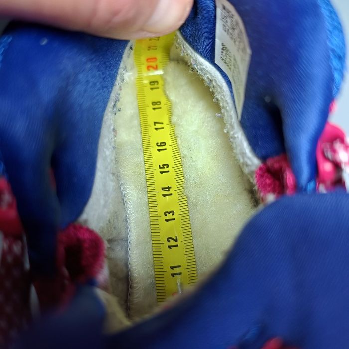 оригінальні утеплені Adidas р31 довжина устілки по факту  20см
ц799грн