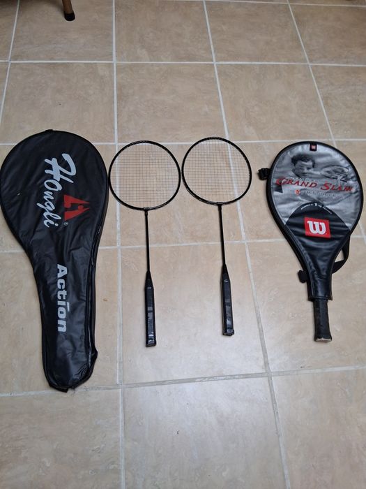 Raquetes e bolas de ténis