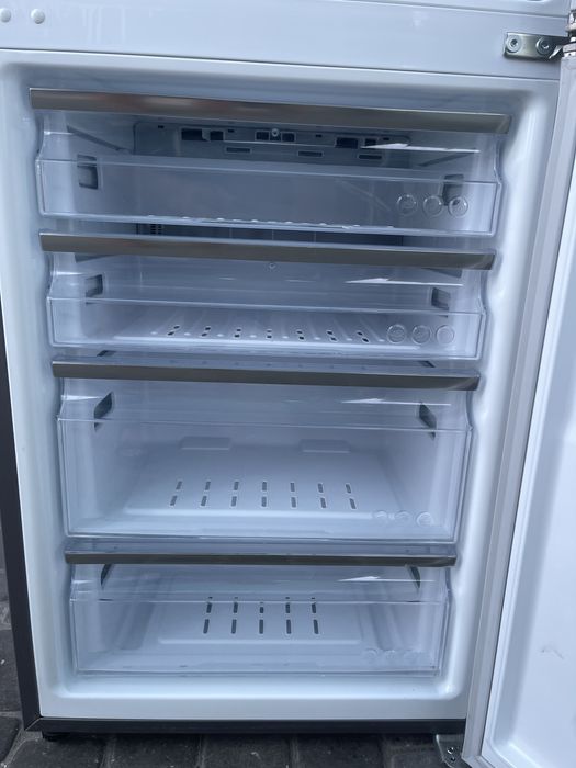 Холодильник Samsung б/в повний No Frost металік сучасний #07326