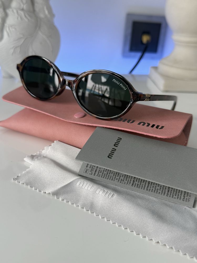 Oculos MiuMiu tartaruga
