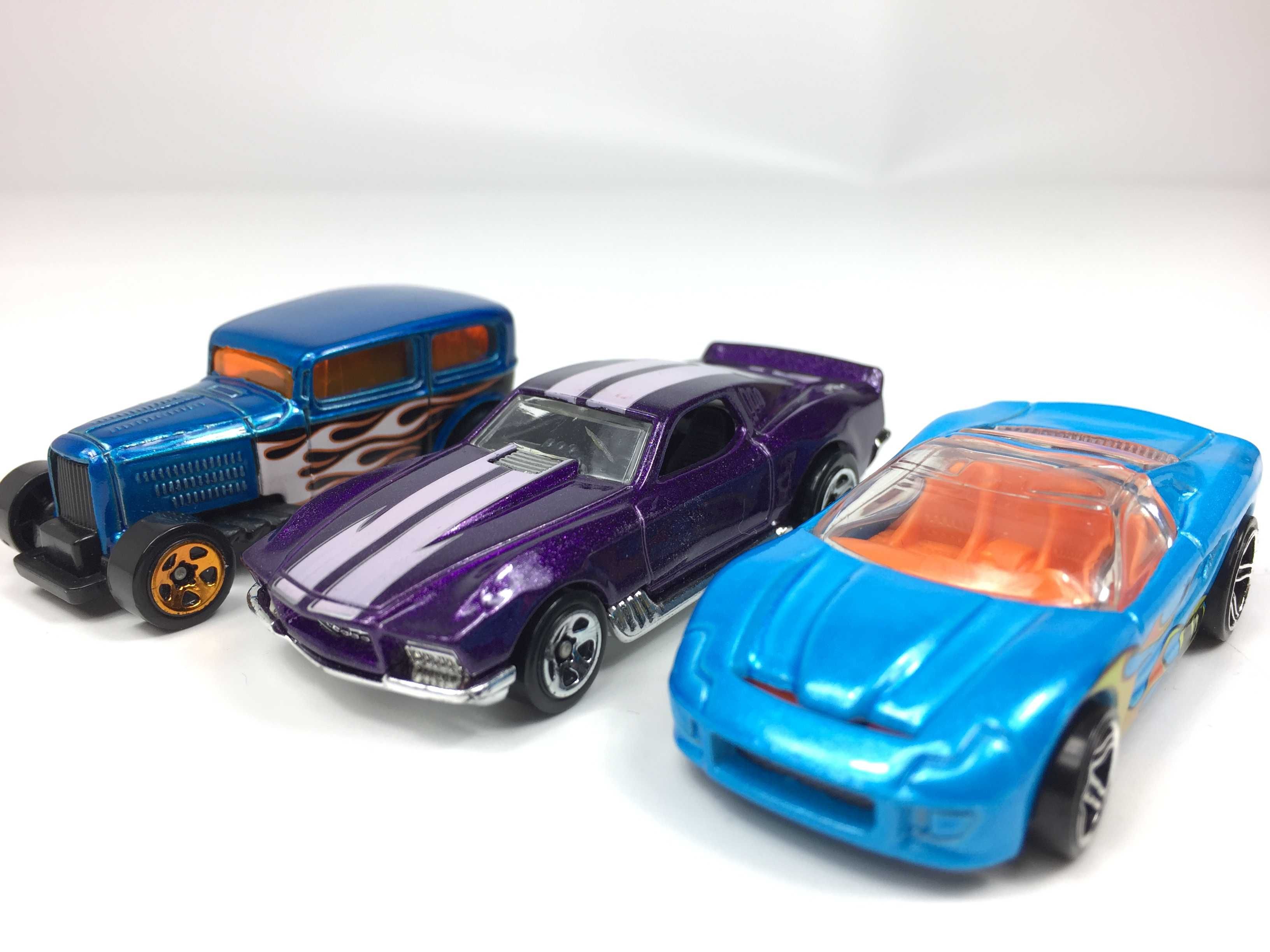 HOT WHEELS BLVD. BRUISER 40 Somethin Blue Midnight