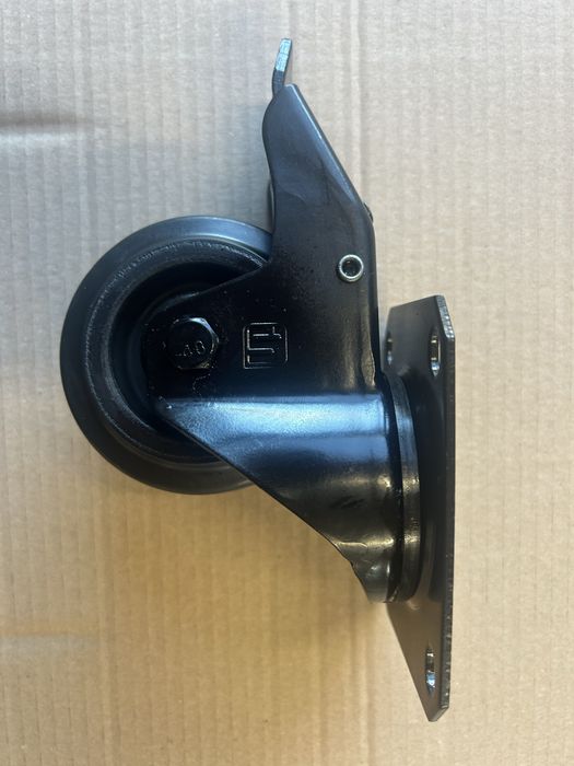 Rolka transportowa z hamulcem