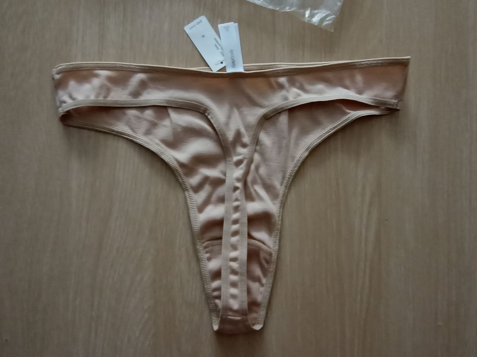 GAP stringi majtki