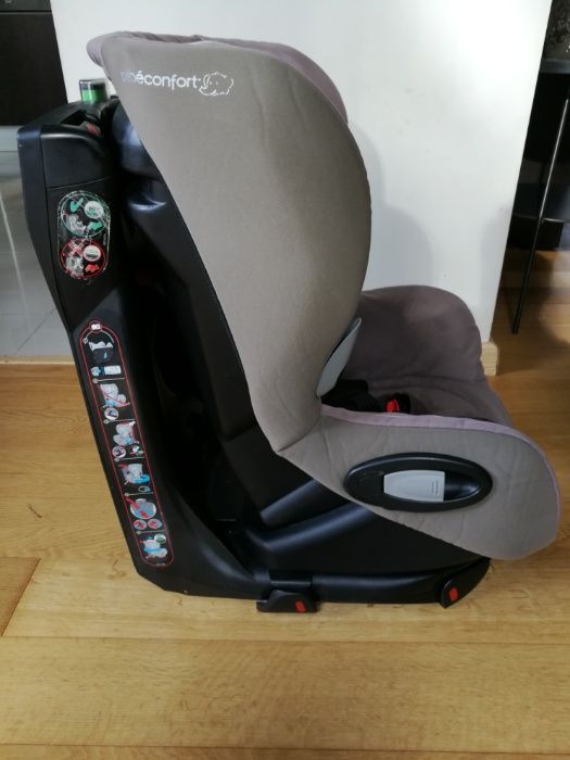 Cadeira Auto Bébé Confort Axiss (Roda 90º) (Grp 1 dos 9 - 18kg)