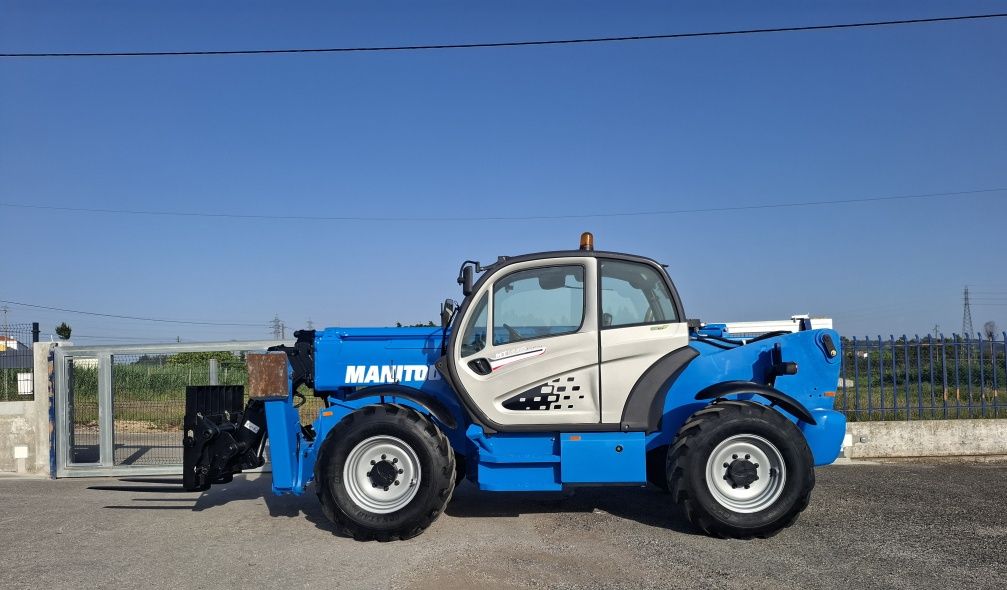 Manitou telescópico 1440 com Matrícula