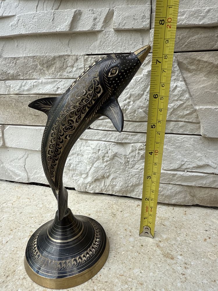Mosiężny grawerowany delfin figurka delfina z mosiądzu