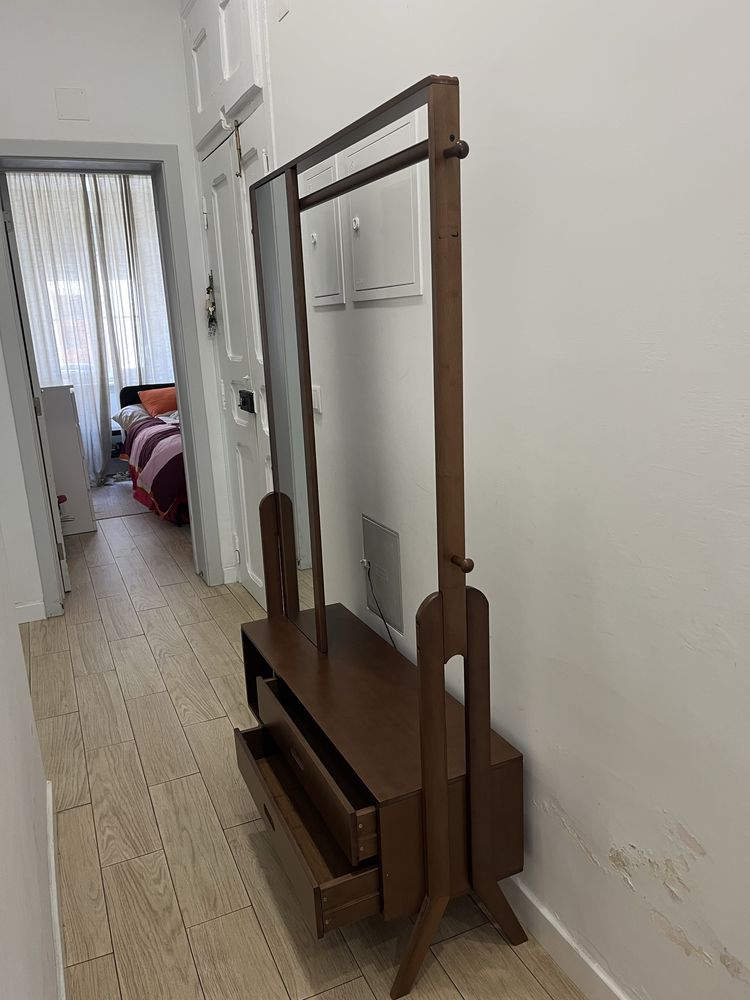 Móvel de entrada ou corredor