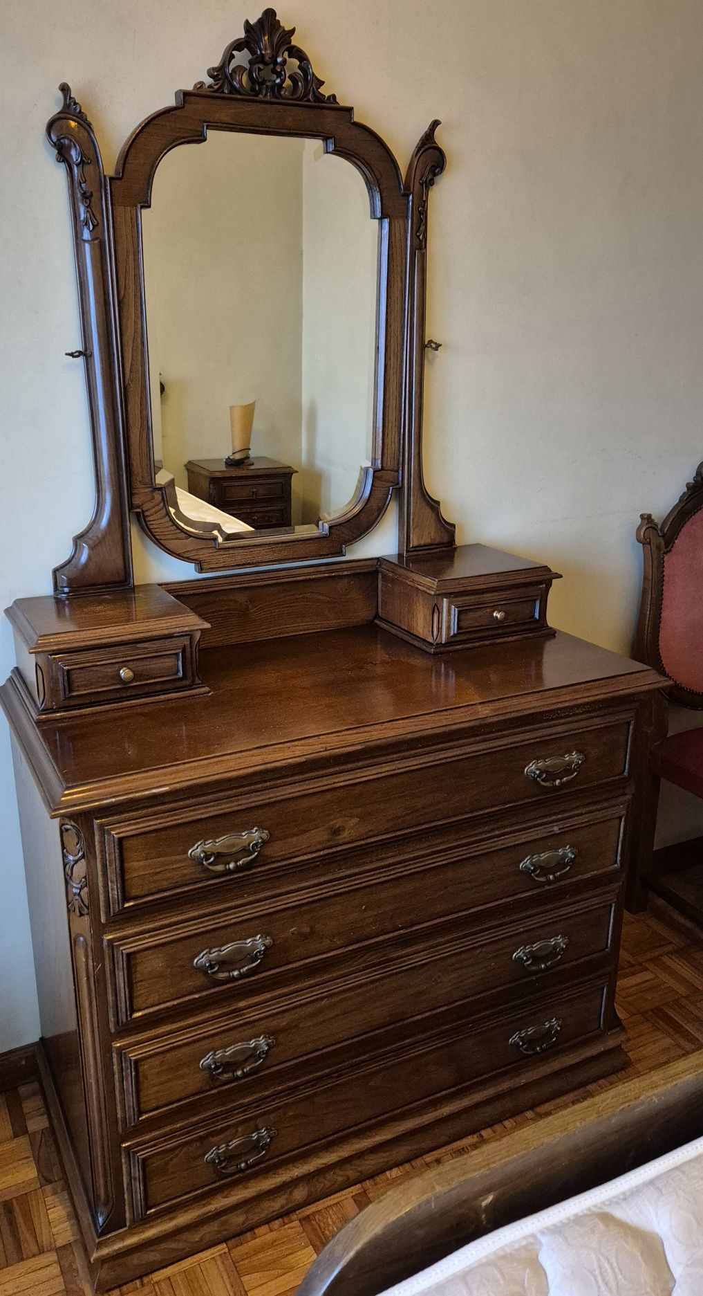 Quarto completo em castanho