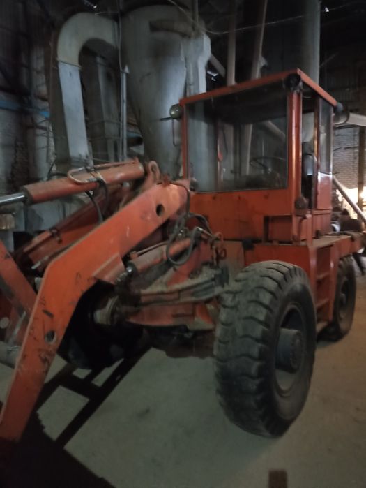 Погрузчик UN-053