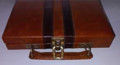 Conjunto de Domino em mala de pele