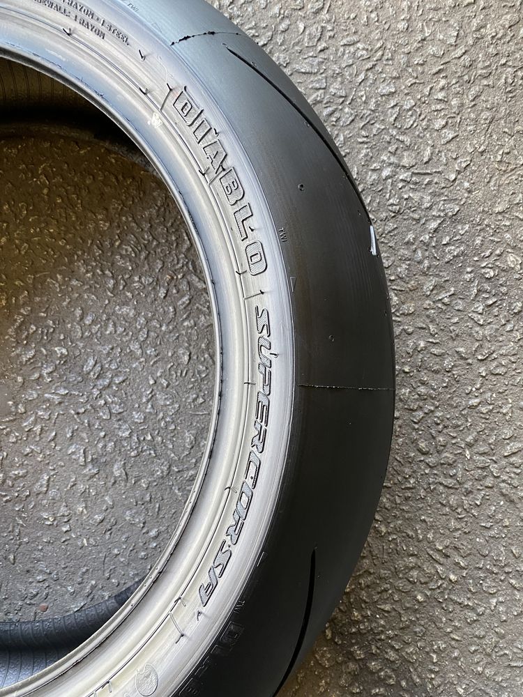 Pneu Mota 180/60/17 Pirelli Super Corsa SC2 V2