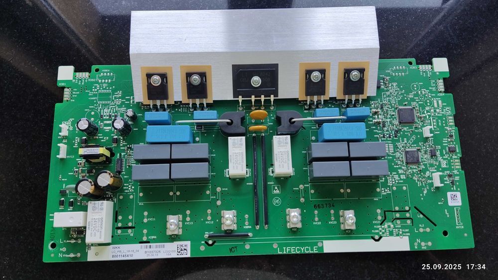 Płyta indukcyjna Bosch HM1401C na części